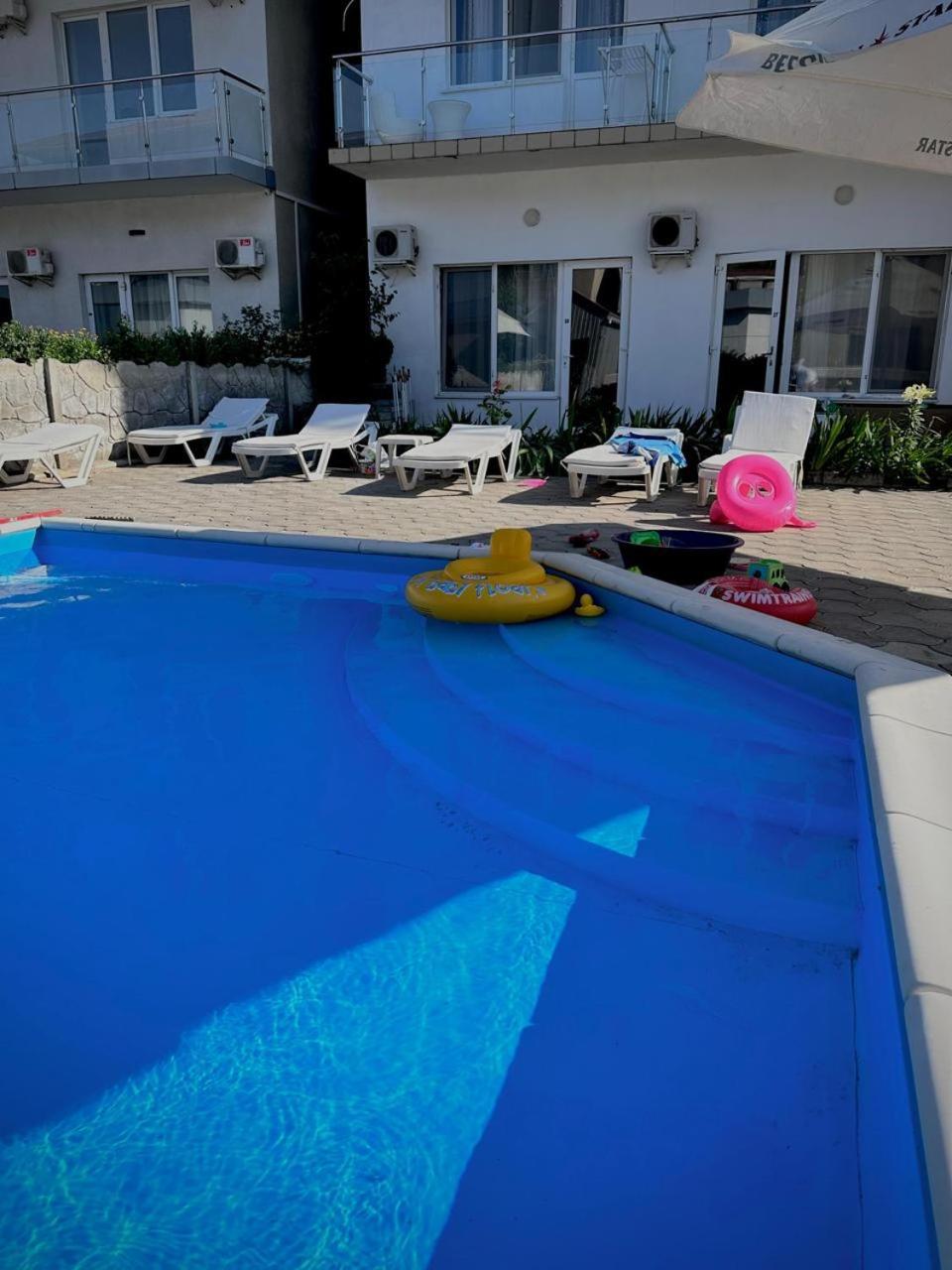 Vip Hotel Kobleve Kültér fotó